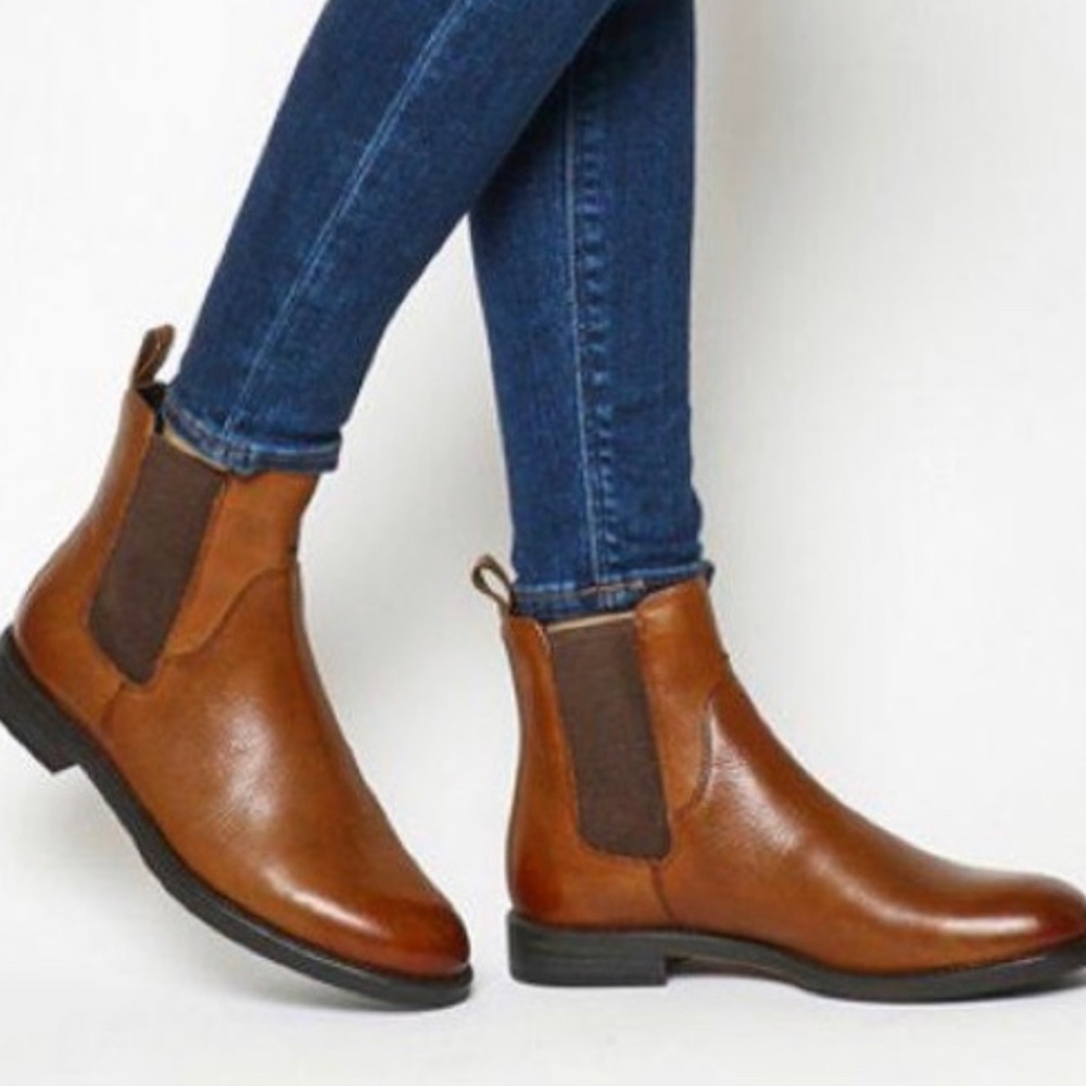 NWT Vagabond Shoemaker Amina Chelsea Boot